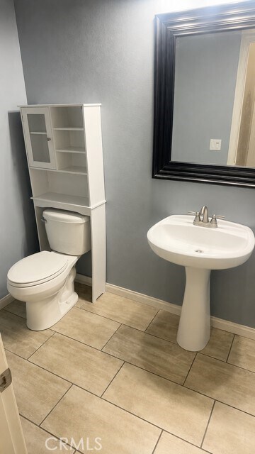 Building Photo - 1532 Bath