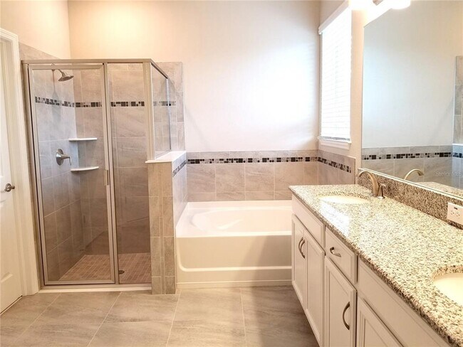 Building Photo - 4923 Rolling Greene Dr