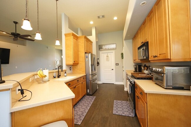 Building Photo - Charming 3-Bedroom Home in Peaceful Cul-de...