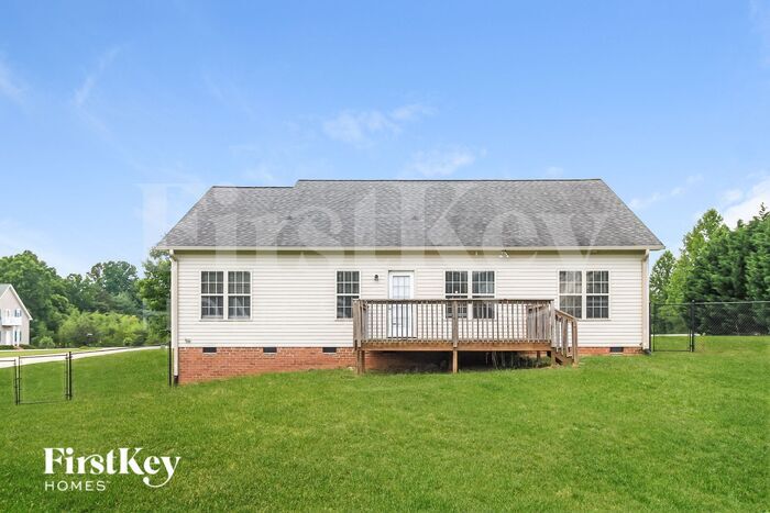 Building Photo - 127 Scottsdale Ln