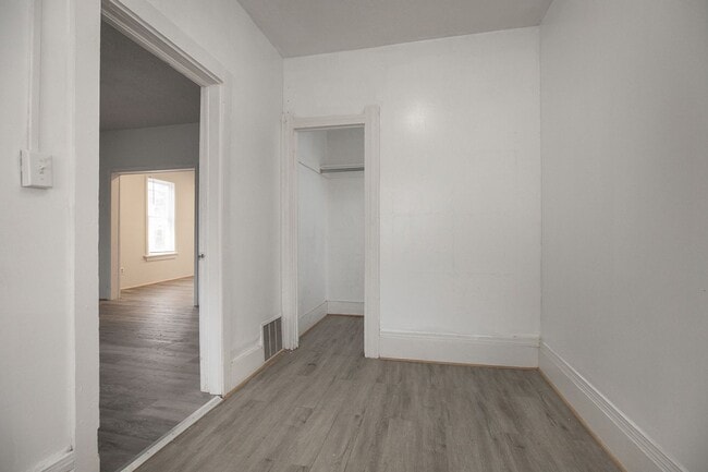 Building Photo - 3300 W 54th St