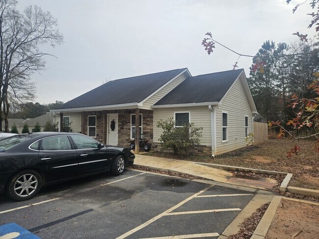 Building Photo - 2901 Monroe Hwy