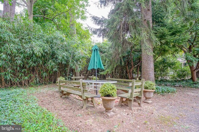 Building Photo - 315 Chestnut St