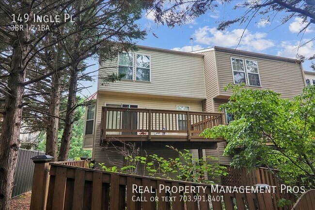 Building Photo - 149 Ingle Pl