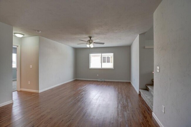 Building Photo - 434 Hanson Rd