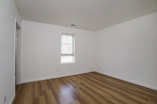 Building Photo - 7235 Cedar Rd