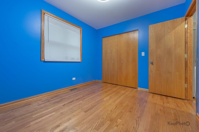 Building Photo - 3548 S Artesian Ave