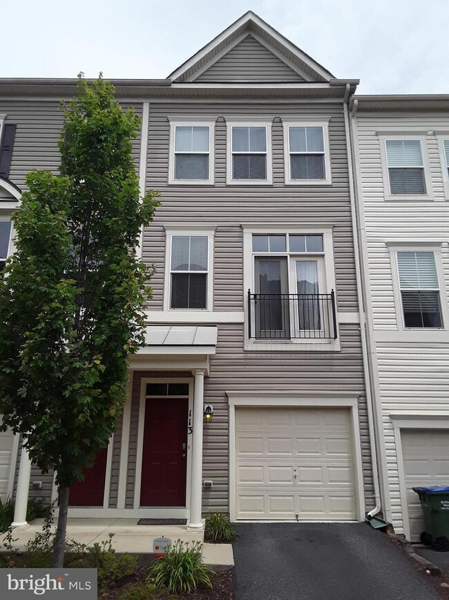 Primary Photo - 3-Level Townhome in Village @ Woodstream C...