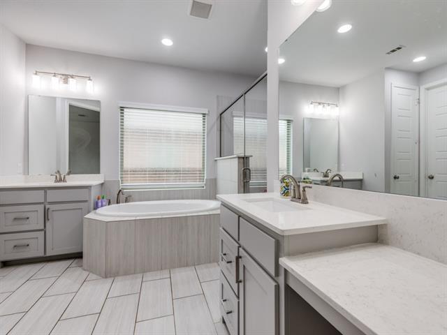 Building Photo - 820 Manchester Ave