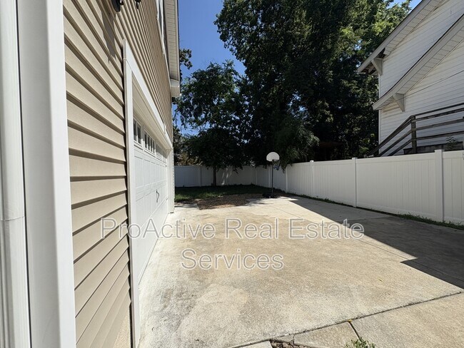 Building Photo - 616 New Jersey Ave