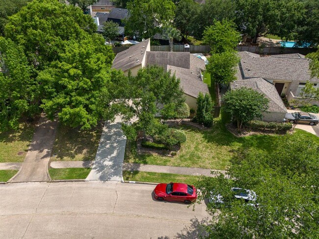 Building Photo - 1550 Wood Lodge Dr