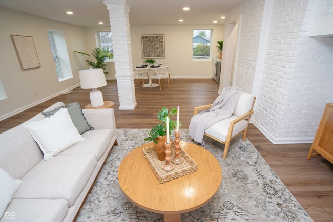 Building Photo - 6337 Cardinal Ln