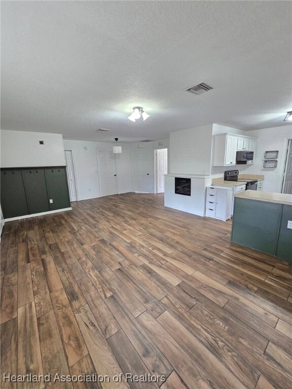 Building Photo - 2158 Hartman Rd