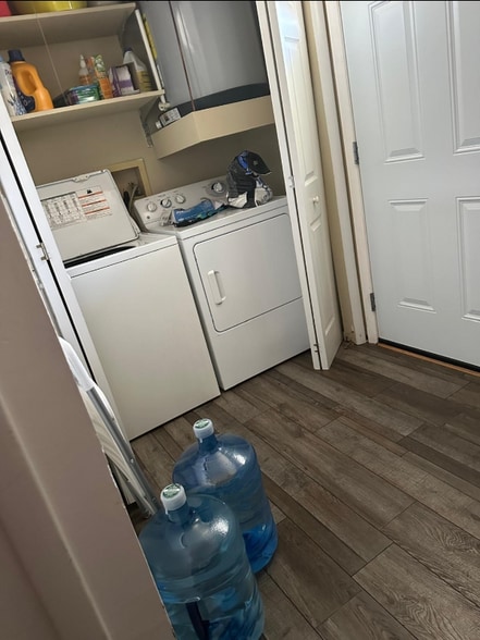 Building Photo - 9 Clinton Ct