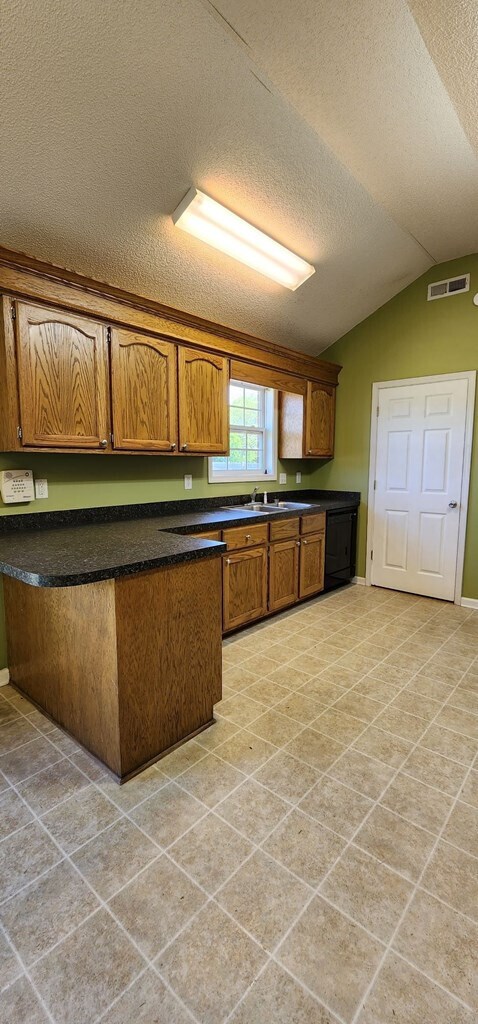 Building Photo - 3599 Drayton Dr