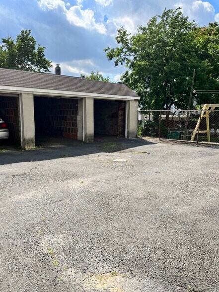 281 Cator Ave 6 - 277 Cator Ave