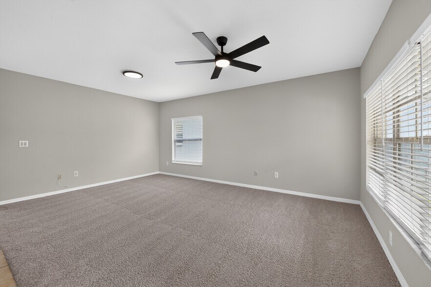 Building Photo - 6641 Cambridge Park Dr