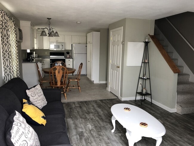 Primary Photo - 51 Island Path