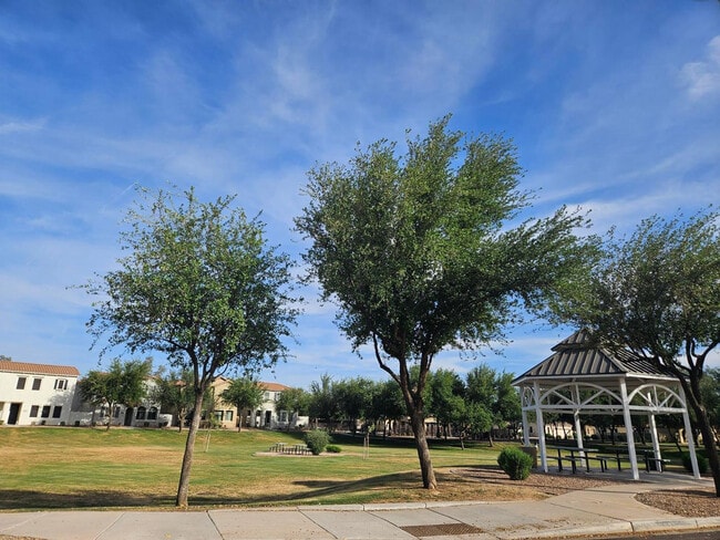 Building Photo - 3542 S Posse Trail