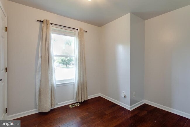 Building Photo - 45684 Schooner Ct