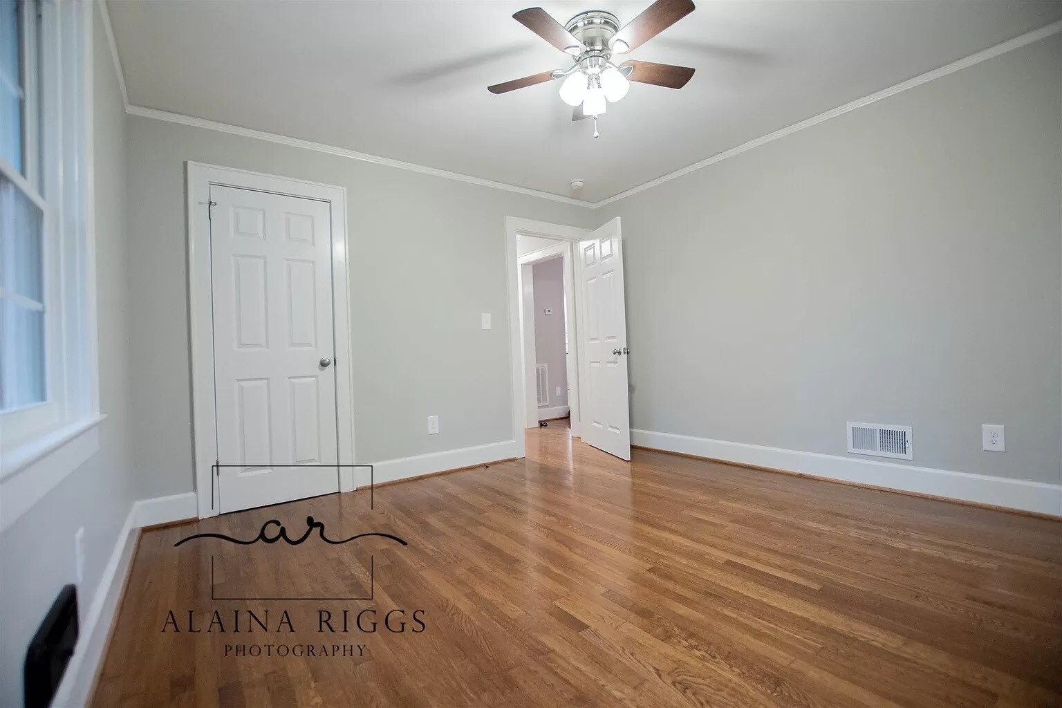 Building Photo - 126 Vanderbilt Cir