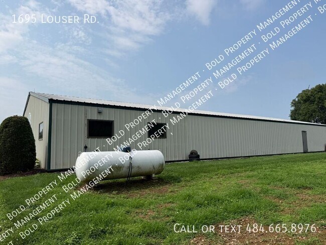 Building Photo - 1695 Louser Rd