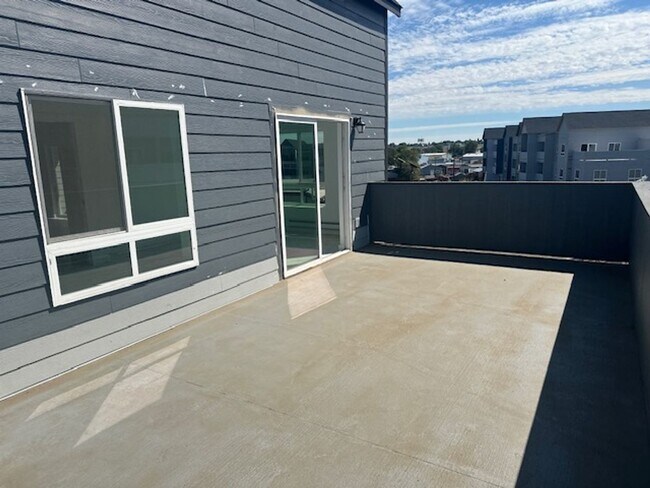 Building Photo - Now Leasing Building A & C Modern Heights Apartments