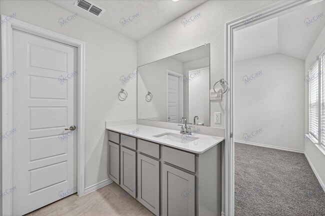 Building Photo - 9808 High Banker Dr