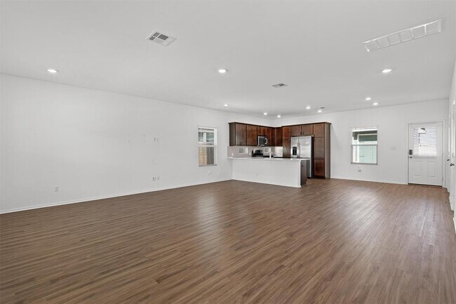 Building Photo - 1512 Weatherford Ln