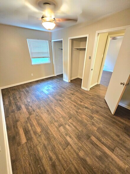 Building Photo - 516 Colynwood Dr