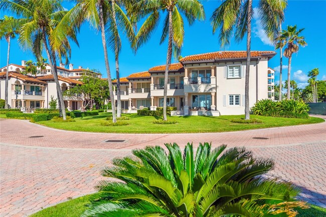 Building Photo - 15713 Fisher Island Dr