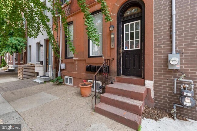 Building Photo - 2049 E Susquehanna Ave