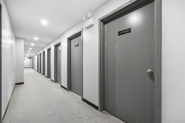 Building Photo - 163-07 72nd Ave