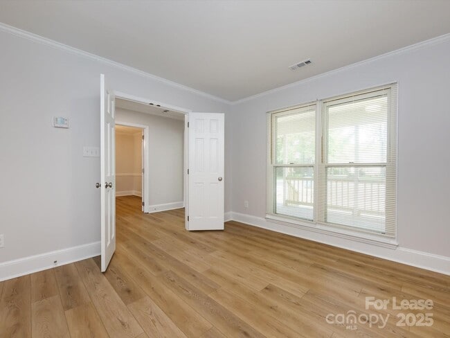 Building Photo - 114 Juanita Dr