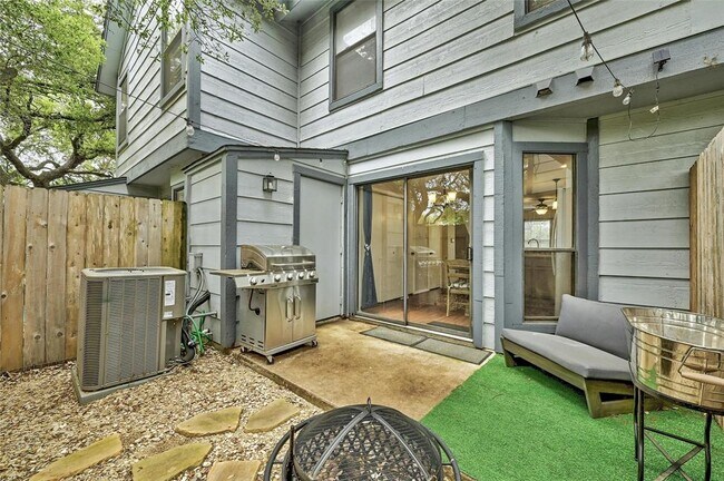 Building Photo - 1411 Gracy Farms Ln