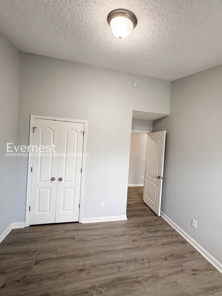 Building Photo - 8610 Thomas Ln