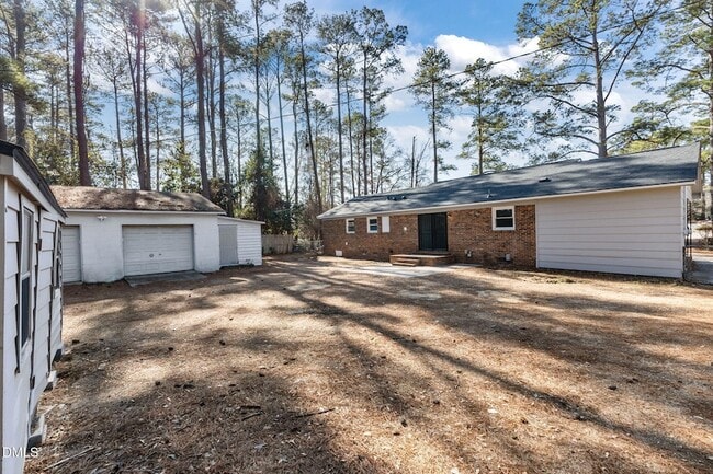 Building Photo - 329 S McPherson Church Rd