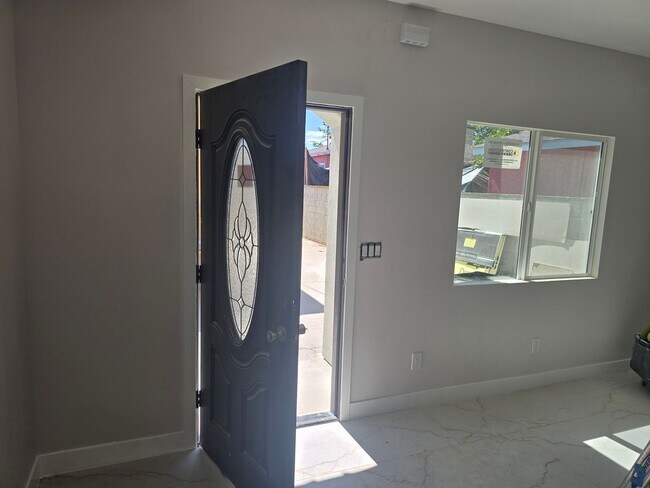 Building Photo - 133TH - HAWTHORN