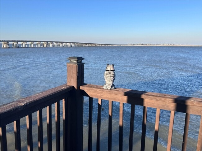 Building Photo - 13202 Gulf Beach Dr