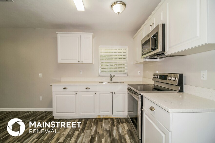 Building Photo - 52 Community Dr