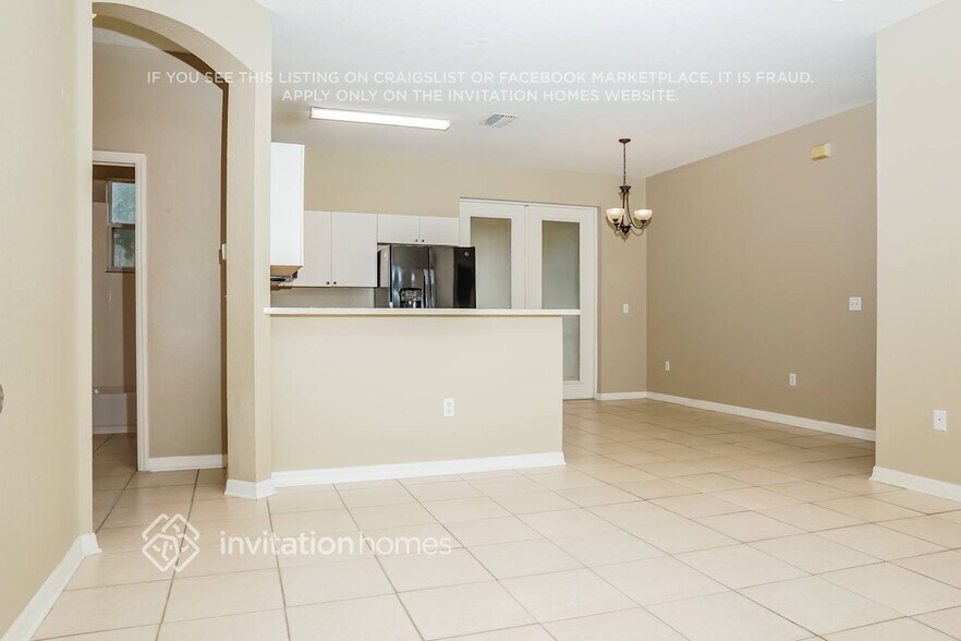 Building Photo - 2844 Wells Ave