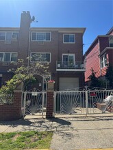 Building Photo - 220 E 235th St