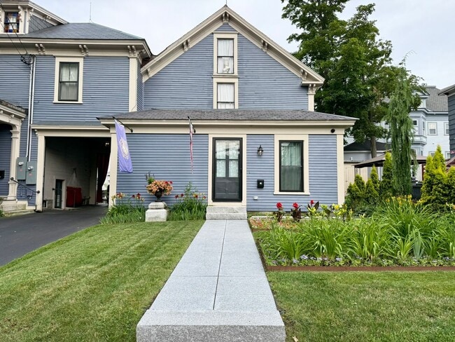 Building Photo - Private and Stylish One-Bedroom, Available...