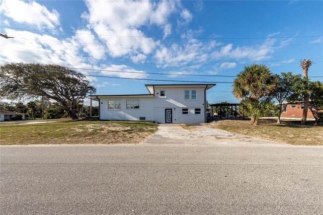 Building Photo - 2061 S Peninsula Dr