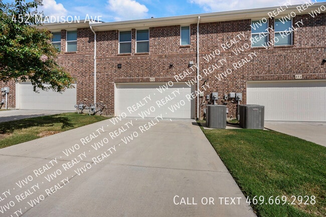 Building Photo - 452 Madison Ave