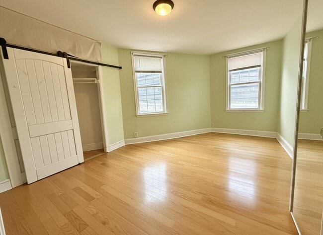 Building Photo - 2714 South St