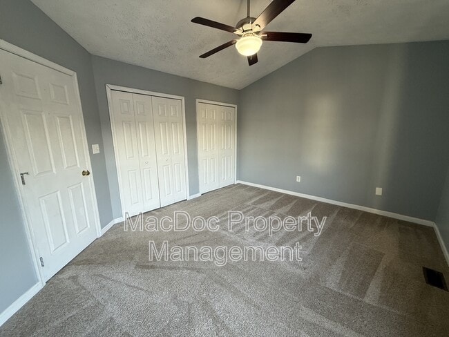 Building Photo - 10500 Boxmeer Ct