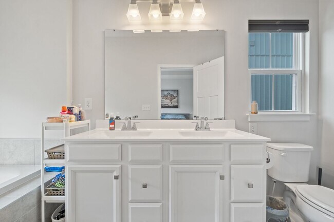 Building Photo - 2694A Azalea Garden Road