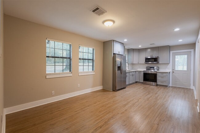 Building Photo - 12028 Cedar Ln