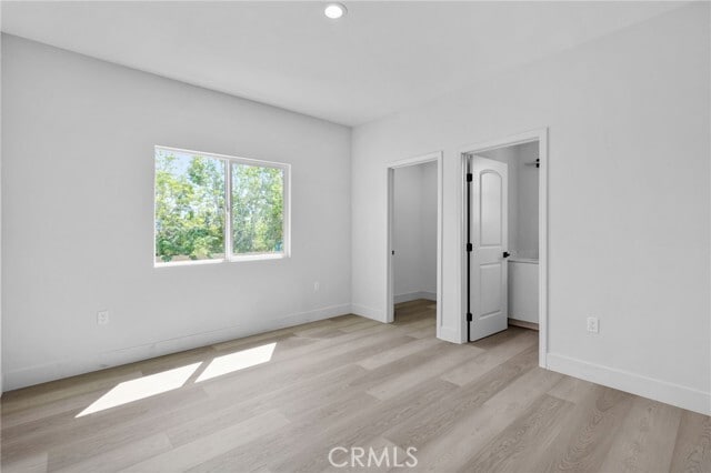 Building Photo - 15931 Los Cedros Ave